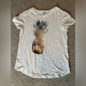 Old Navy Pineapple T shirt Women’s